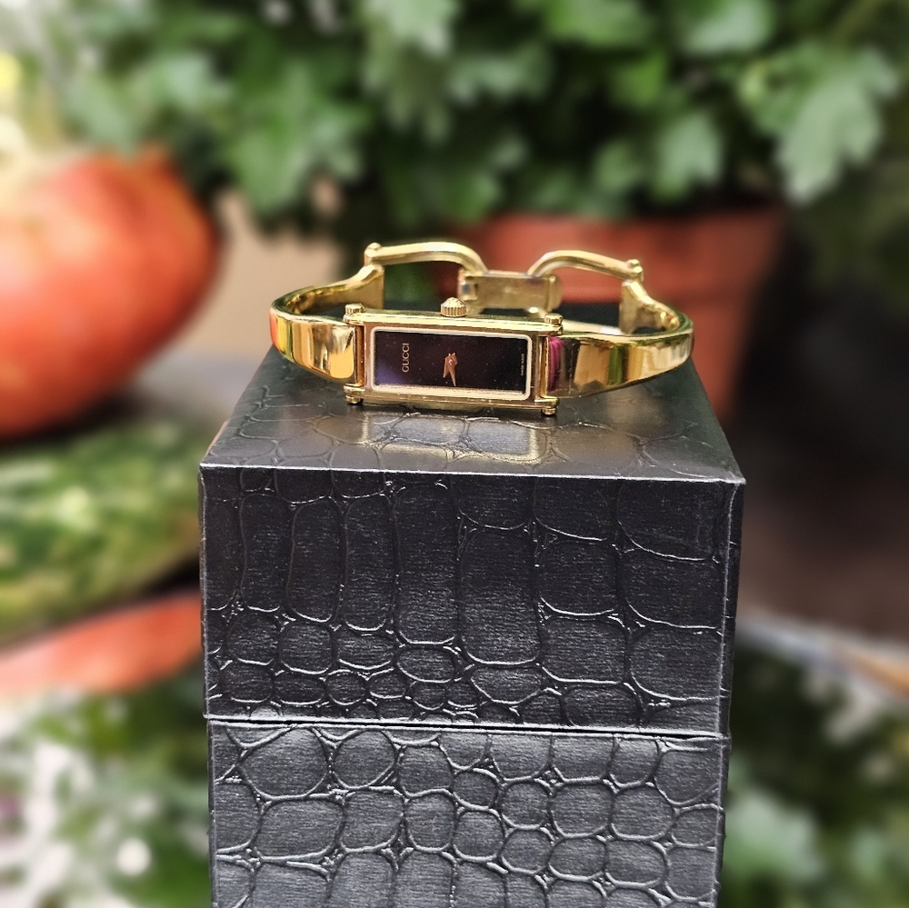 GUCCI WRIST WATCH HORSEBIT CLOSURE #000234